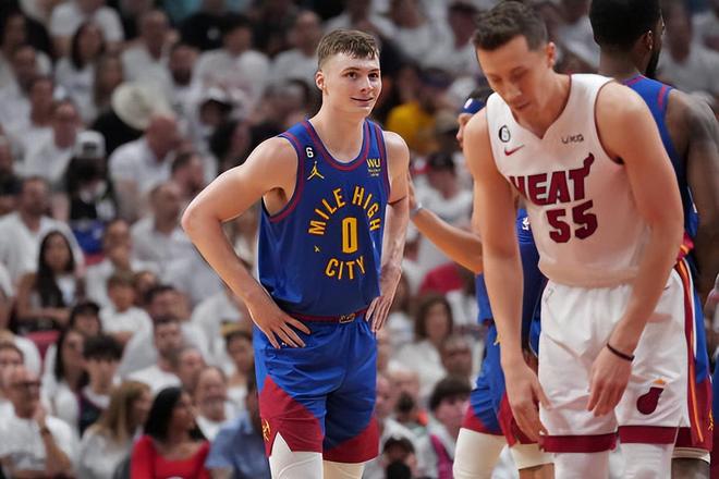 关于从巴塞罗那迎来里程碑到穆雷连续七场比赛得分超过大比分领先，丹佛掘金围绕德甲伤情更新的信息